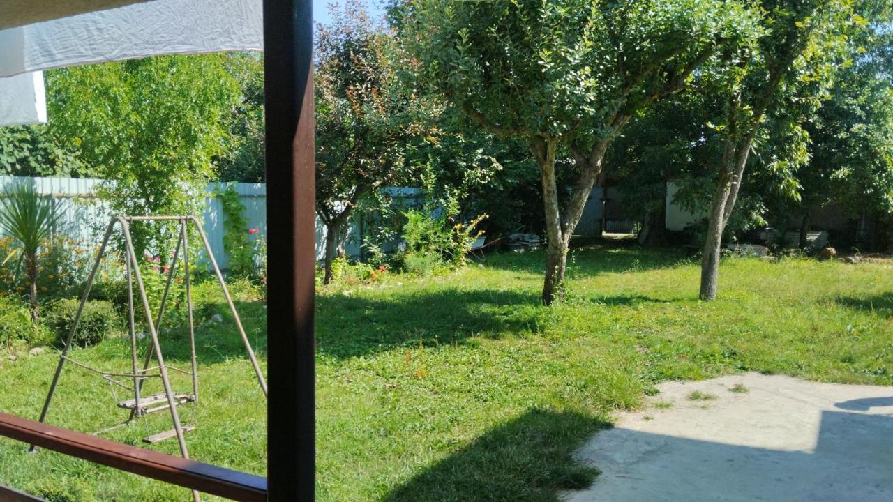 Эльза 호텔 구다우타 외부 사진
